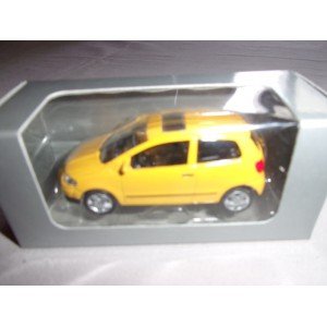 1/54 VOITURE MINIATURE DE COLLECTION  3 INCH VOLKSWAGEN FOX JAUNE NOREV